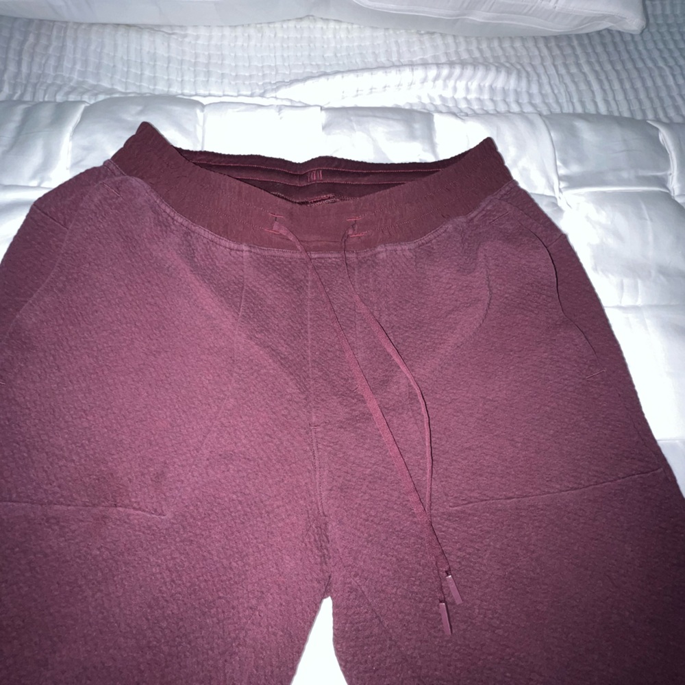 Lululemon At Ease Jogger Heathered Mulberry